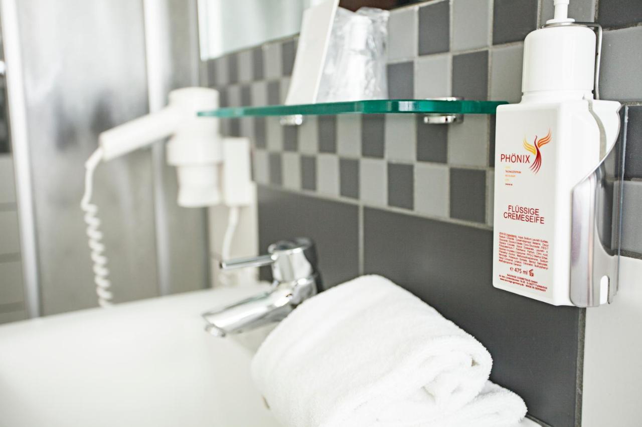 Phoenix Hotel Bergneustadt Eksteriør billede