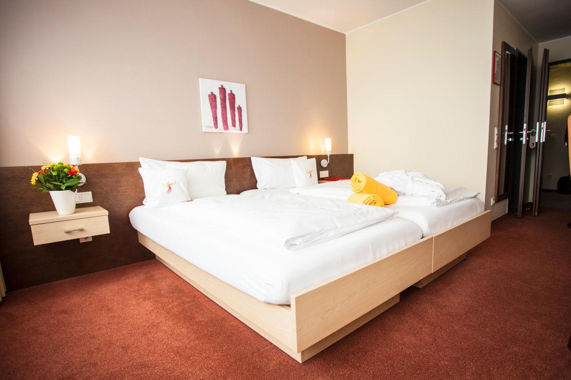 Phoenix Hotel Bergneustadt Eksteriør billede